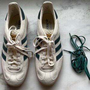 Adidas Men's Cream and Dark Green Sneakers